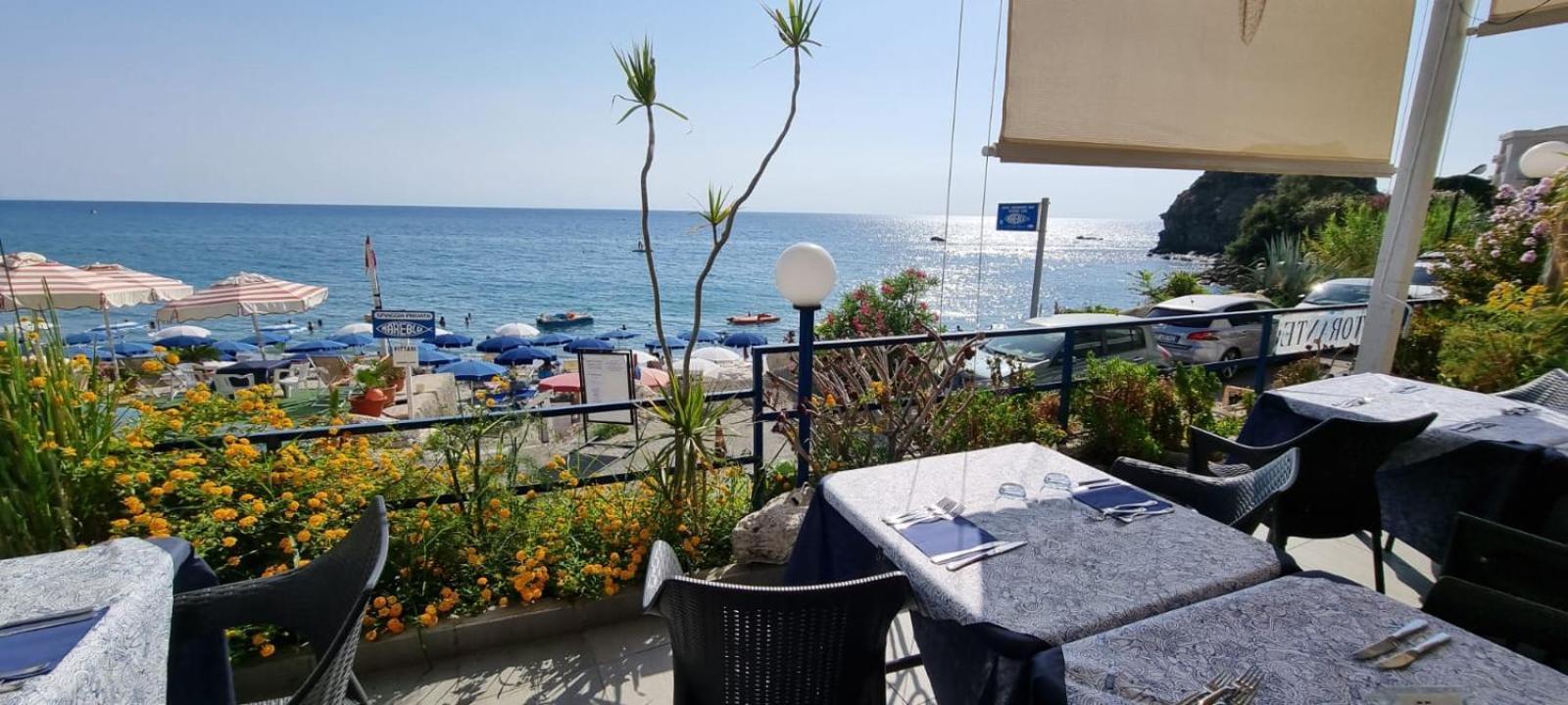 Hotel Ristorante Mareblu Amantea Exterior foto