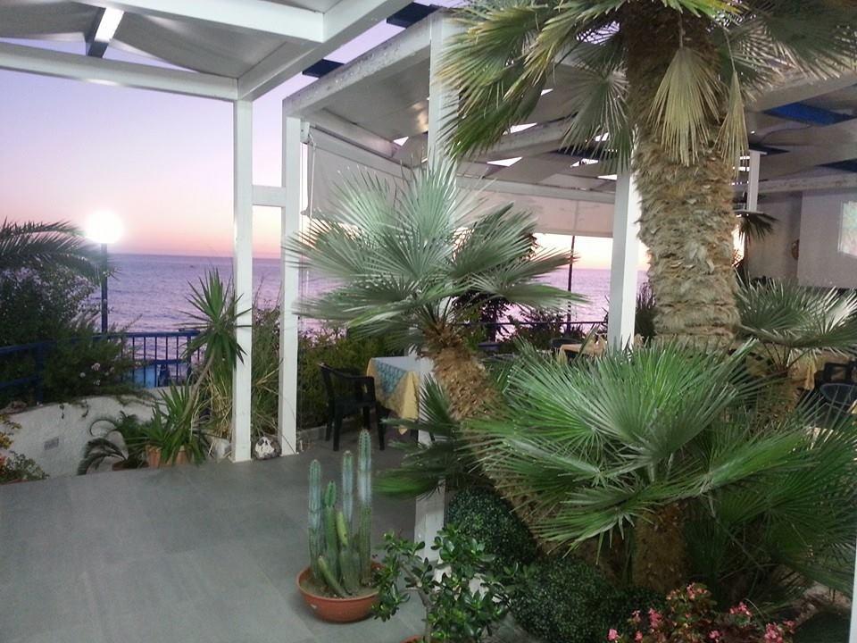 Hotel Ristorante Mareblu Amantea Exterior foto